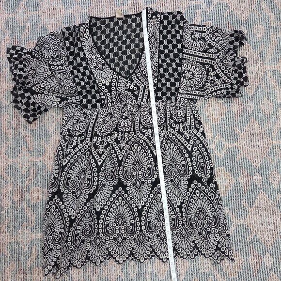 Anthropologie Akemi + Kin Brooke eyelet Swing Dress, size 4 - Picture 4 of 5